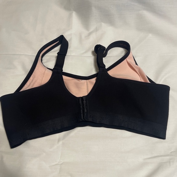 Lot of 2 Cacique bras wire free 42DD one front closure one back closure wireless - Picture 3 of 7